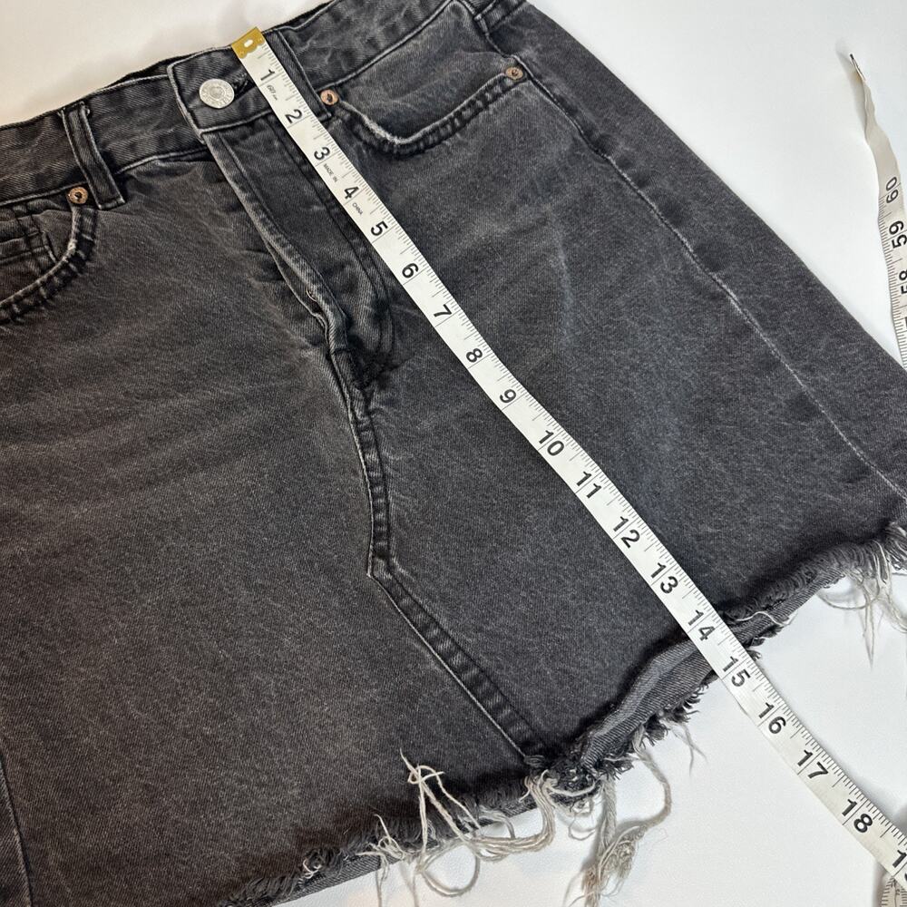 H&M Womens Size 4 Black Denim Mini Skirt High Waisted Distressed Frayed Jean - Picture 9 of 10
